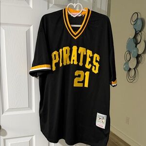 Roberto Clemente Mitchell & Ness Black Mesh Cooperstown Collection Jersey Patch